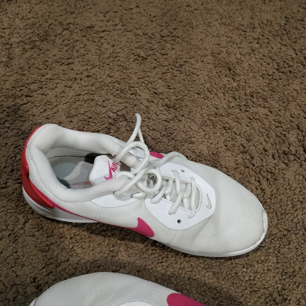 Shoes - Picture 4 of 11
